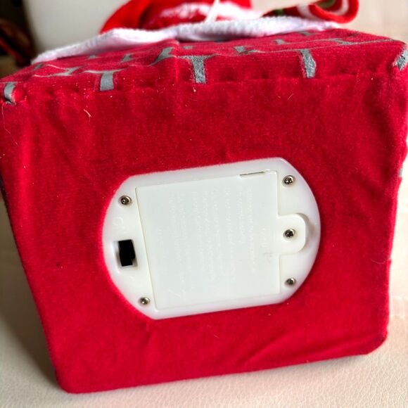 KURT S. ADLER Vintage Sesame Street Workshop Christmas Elmo Animated Plush 12"X6 - Picture 6 of 6